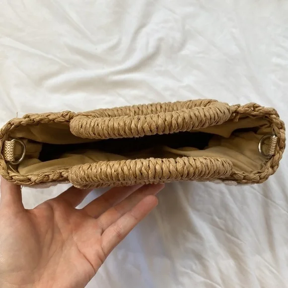 Daisy Embellished Raffia Straw Convertible Crossbody Bag - Picture 9 of 14